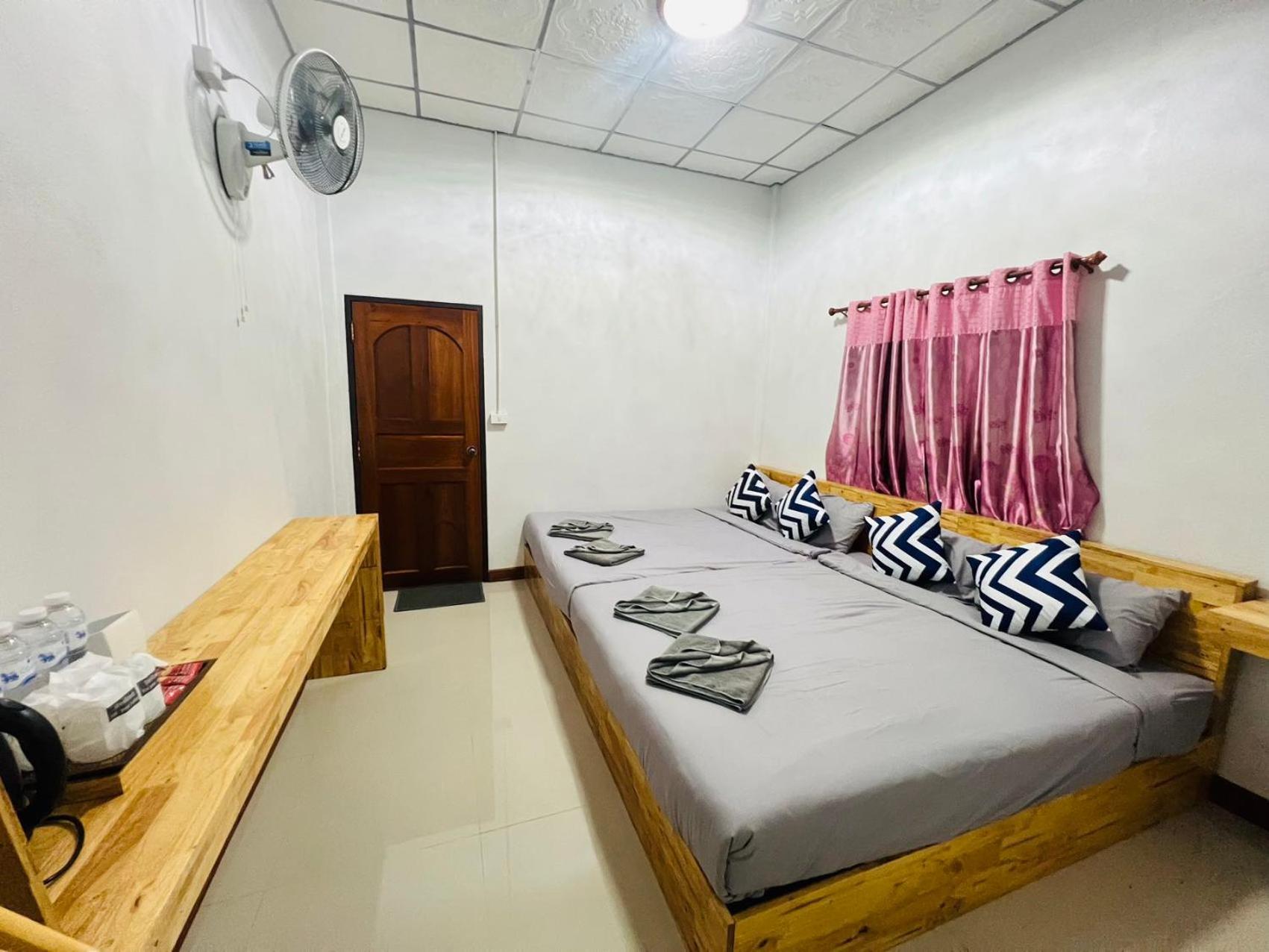 Lungwang Guest House Ban Rak Thai المظهر الخارجي الصورة